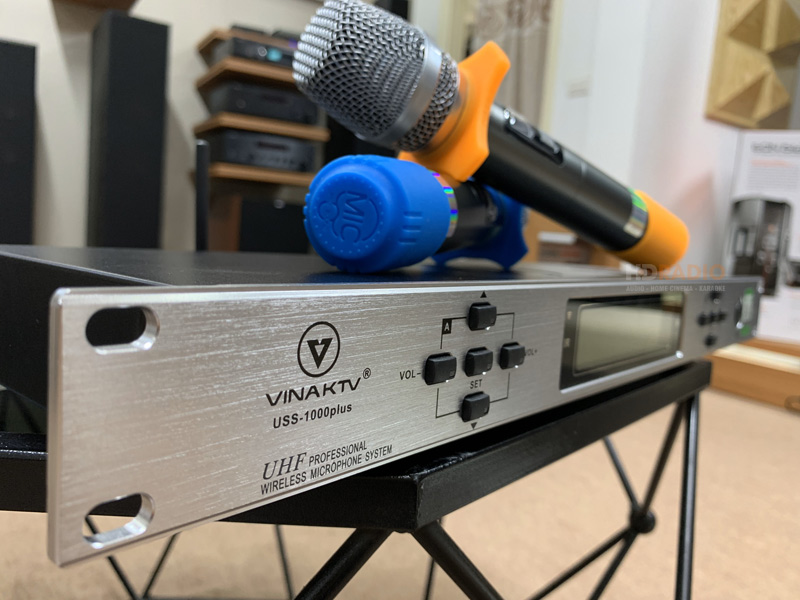 Micro không dây VinaKTV USS 1000 Plus, Dò sóng sạch, Chống hú-1