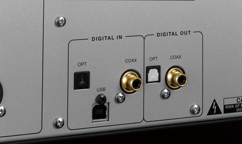 Đầu CD Luxman D05U-10