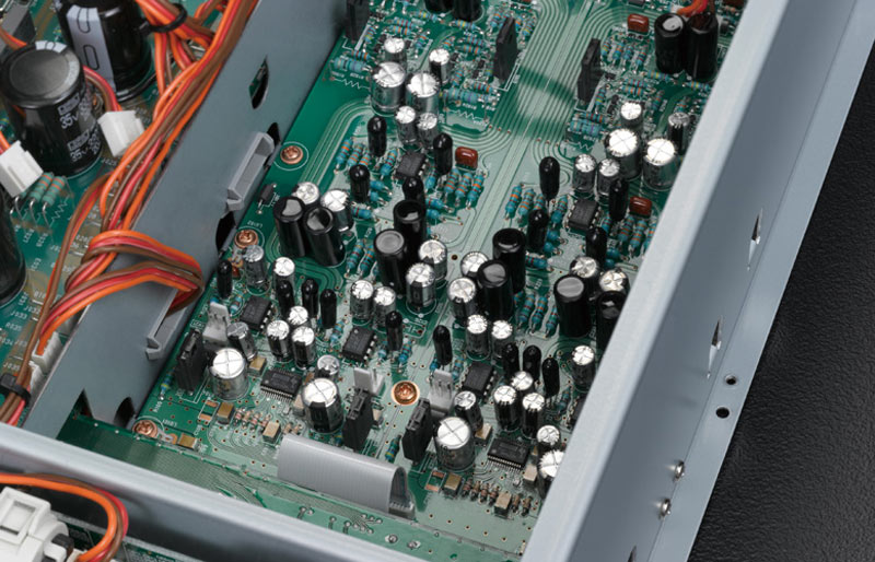 Đầu CD Luxman D-06u-11