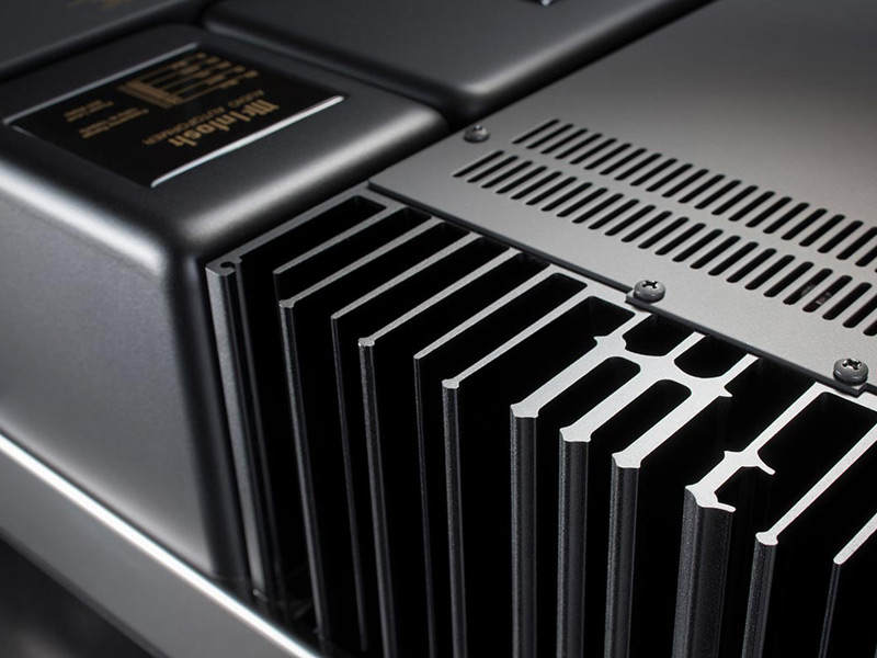 Amply McIntosh MA8900, 2 Kênh, 200W/CH-6