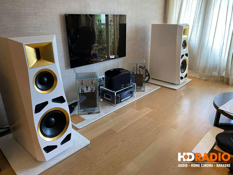 Loa Goebel Divin MarQuis-4