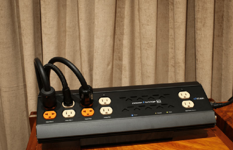 Ổ điện Clef PowerBRIDGE 10-2