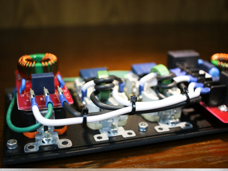 Ổ điện Clef PowerBRIDGE 8-4