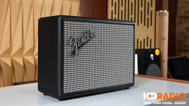 Loa Fender Monterey-4