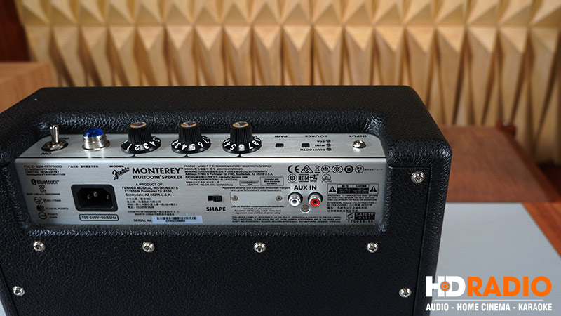 Loa Fender Monterey-6