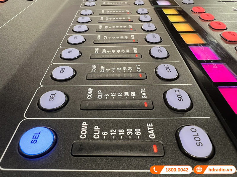 Bàn mixer Midas M32R-14