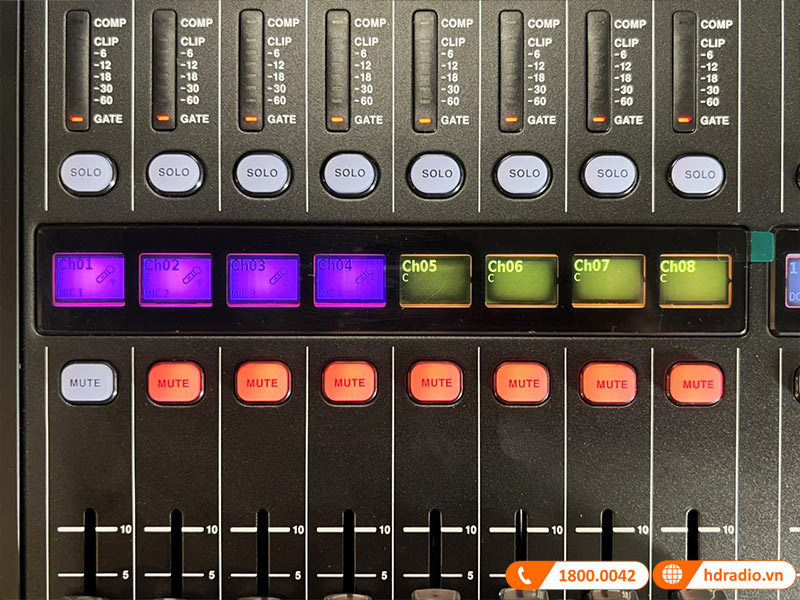 Bàn mixer Midas M32R-6