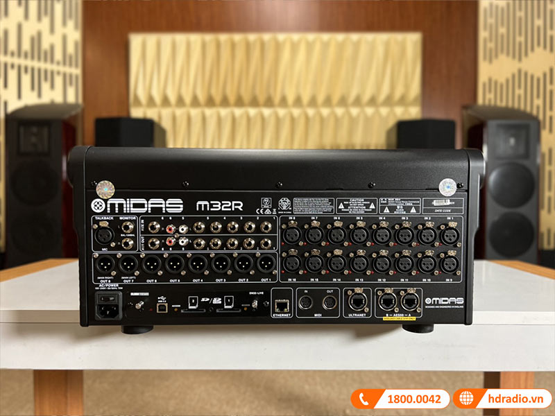 Bàn mixer Midas M32R-13