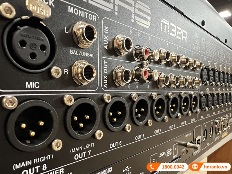 Bàn mixer Midas M32R-4