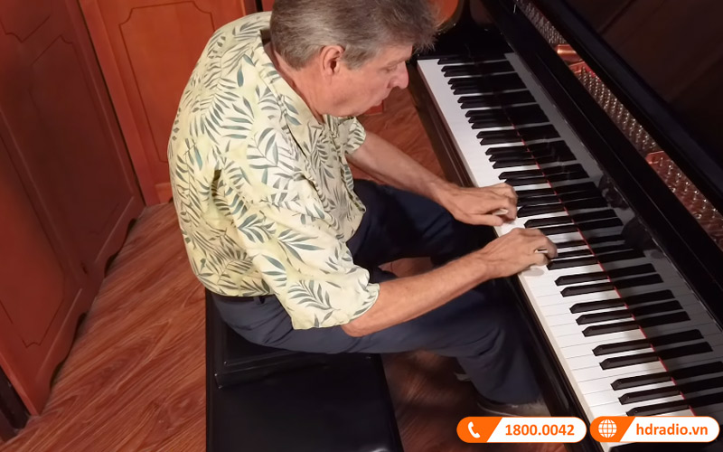 Đàn Piano Yamaha GC2-16