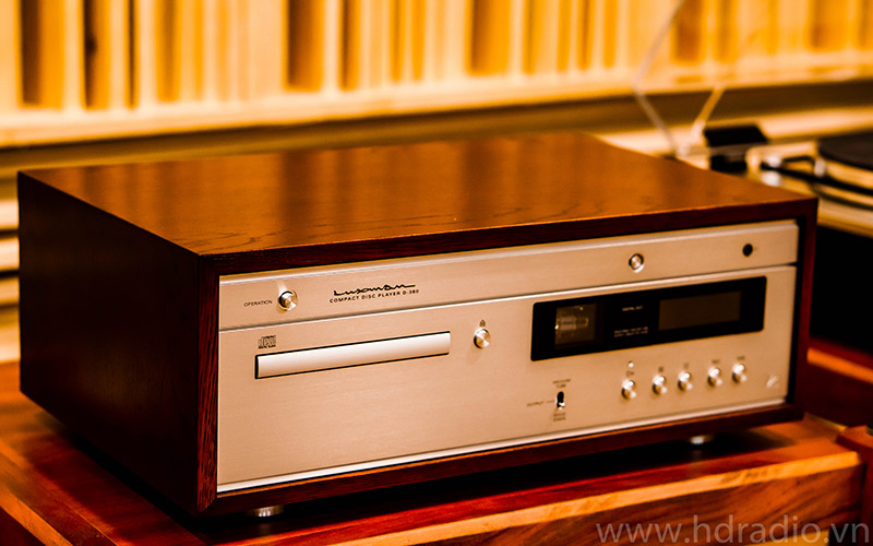 Đầu CD Luxman D-380-18