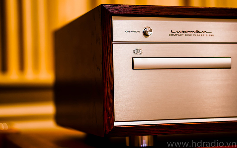 Đầu CD Luxman D-380-22