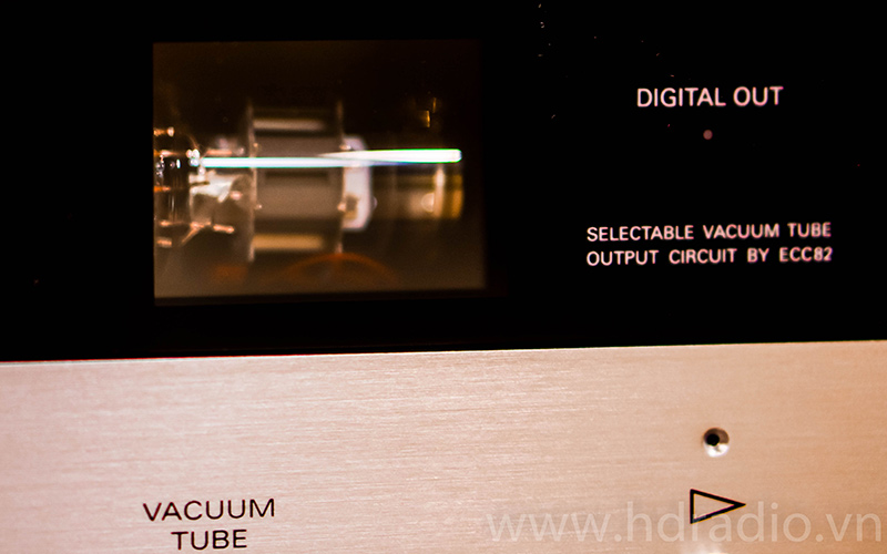 Đầu CD Luxman D-380-24