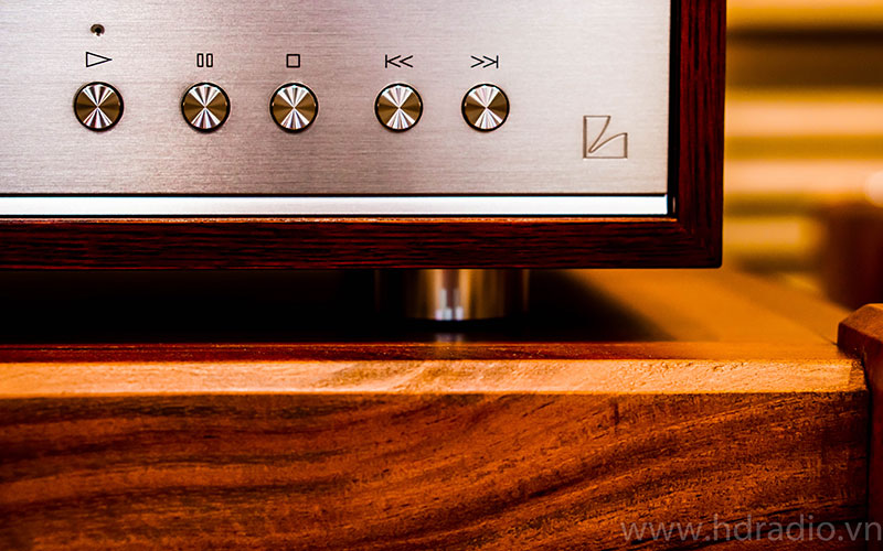 Đầu CD Luxman D-380-26