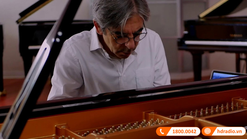 Đàn Piano Yamaha GC1 SH3-12