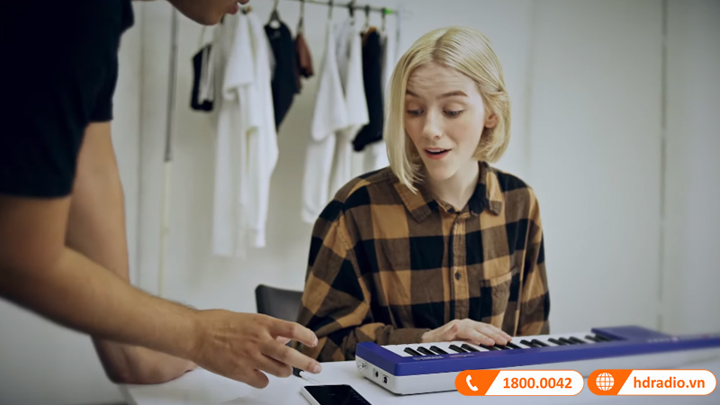 Đàn Organ Yamaha SHS-300-12