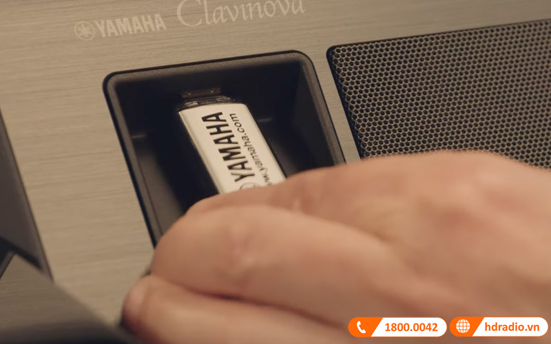 Đàn Piano Yamaha CVP-805-18