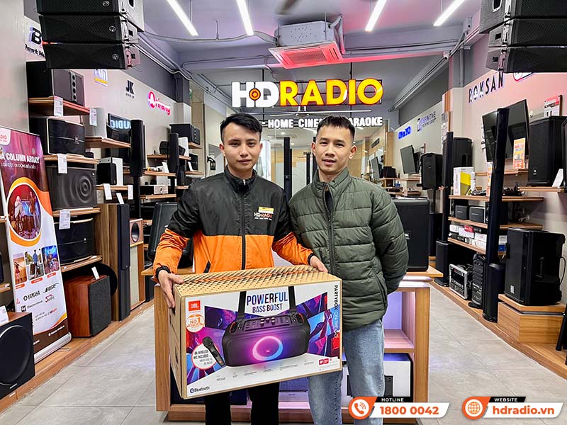 khách hàng mua sắm Thiết bị âm thanh chính hãng tại HDRadio khách hàng mua sắm Thiết bị âm thanh chính hãng tại HDRadio