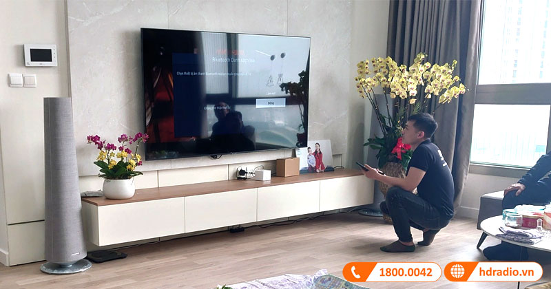 Loa nghe nhac cua anh Hung