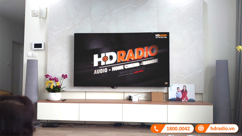 Loa nghe nhac cua anh Hung