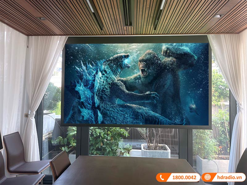 Lap he thong trinh chieu 4k chat luong tri gia hon 101 trieu dong cho anh Chien o Thanh Xuan, Ha Noi