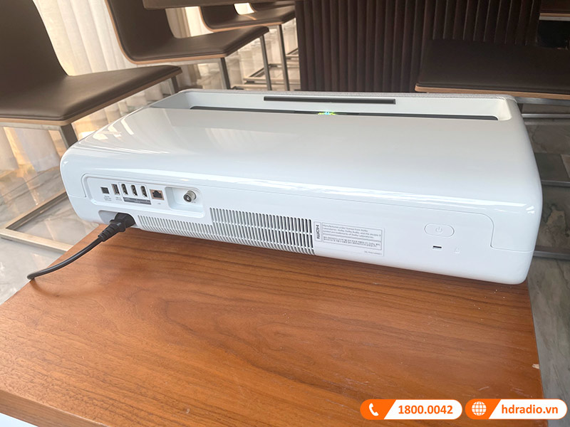 Lap he thong trinh chieu 4k chat luong tri gia hon 101 trieu dong cho anh Chien o Thanh Xuan, Ha Noi