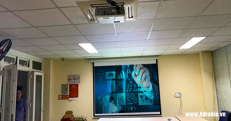 Lắp Đặt Hệ Thống Máy Chiếu Ấn Tượng Tại Phòng Họp Cho Anh Đạt Ở Hà Nội (Máy chiếu Viewsonic PA503XB, Màn chiếu điện EASY 120 inch EA-84E)