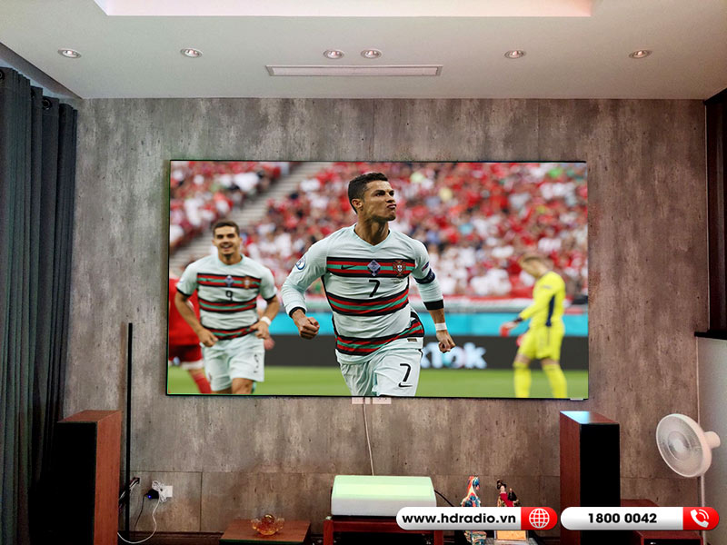 ung dung may chieu sieu gan 4k samsung lsp7t 5