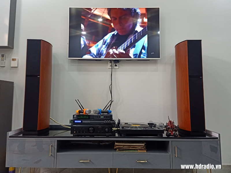 Lắp dàn nghe nhạc và hát karaoke JAMO cho anh Tuấn ở Quận 8 (Loa Jamo D590, Amply Denon PMA 800NE, Vang số chỉnh cơ KIWI KD9000, Đầu đĩa than Audio Technica AT-LP120XUSB)