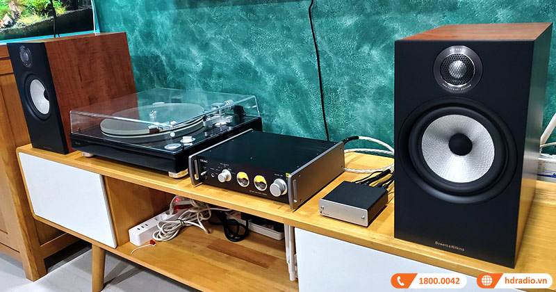 Chào mừng năm 2022 với bộ dàn nghe nhạc mini B&W cực hay cho anh Vũ ở Quận 9 TP Hồ Chí Minh (B&W 606 S2 Anniversary Edition, Pro-Ject Phono Box DC, TEAC AI-501DA, TN 5BB)