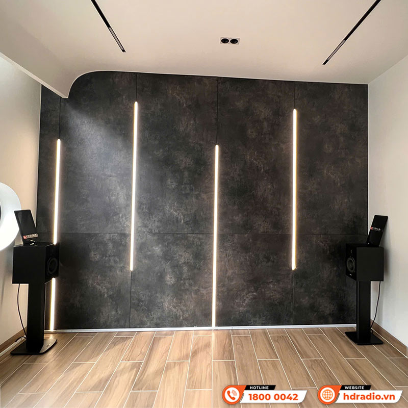 Bàn giao và lắp đặt Hệ thống âm thanh, trình chiếu Bàn giao và lắp đặt Hệ thống âm thanh, trình chiếu