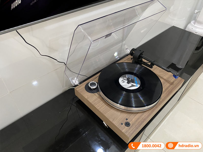 Hệ thống âm thanh nghe nhạc giá gần 187 triệu của anh Dũng Hệ thống âm thanh nghe nhạc giá gần 187 triệu của anh Dũng