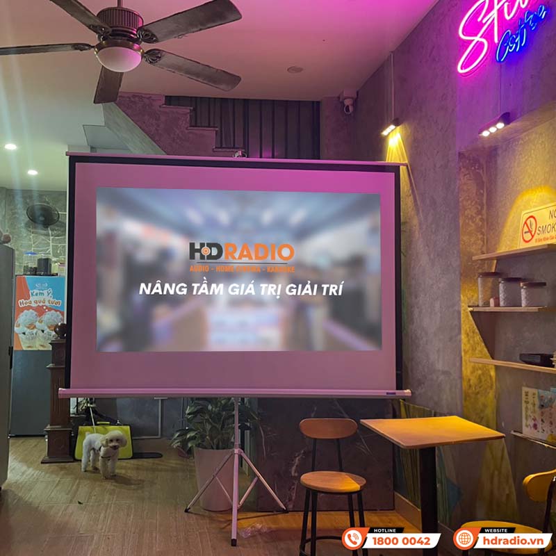 Lắp đặt hệ thống trình chiếu cho quán Still Coffee của chị Hương Lắp đặt hệ thống trình chiếu cho quán Still Coffee của chị Hương