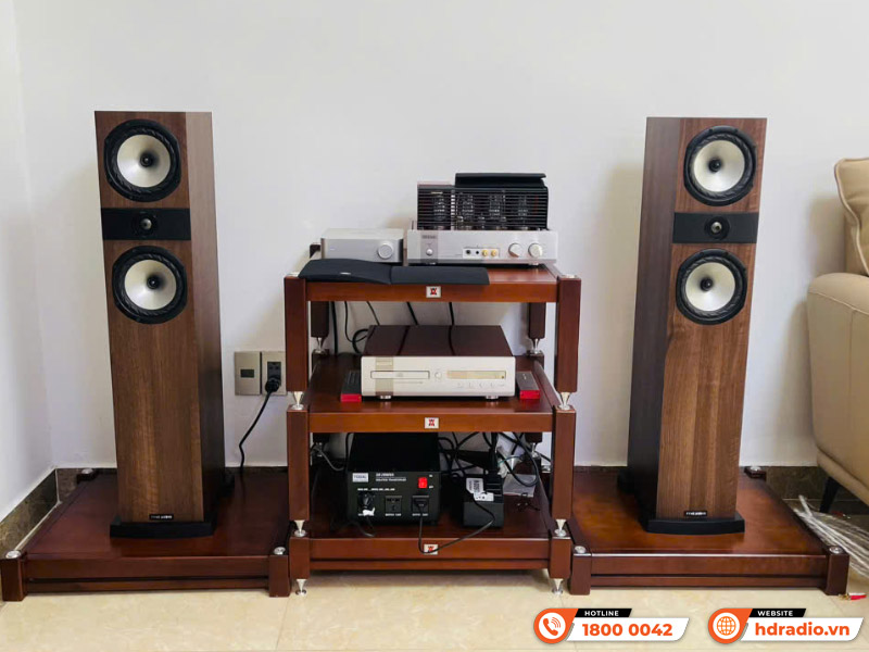 Dàn nghe nhạc của anh Thuận Dàn nghe nhạc của anh Thuận