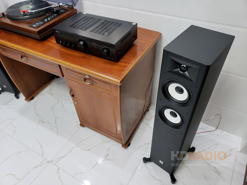 Tích hợp cổng phono kết nối đầu đĩa than