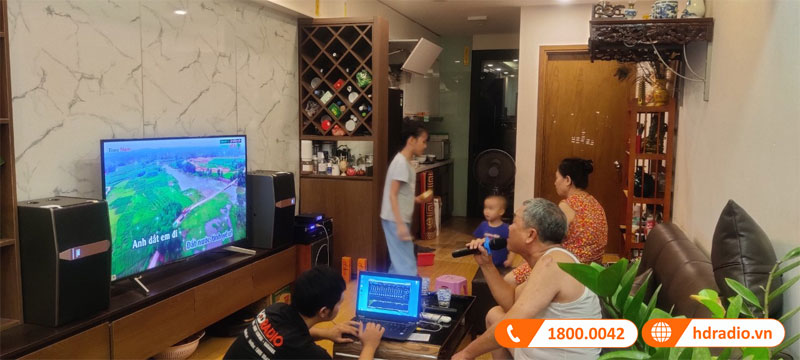 Lap dan karaoke cho anh Hieu o Hoang Mai Ha Noi