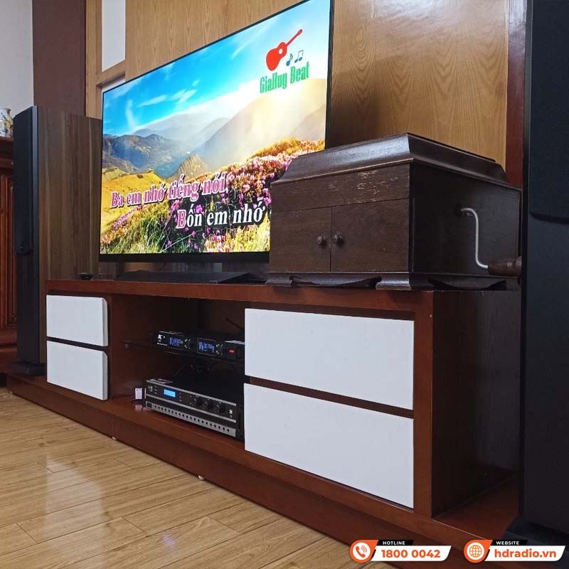 Lắp dàn karaoke cực hay trị giá hơn 22 triệu cho chị Hậu Lắp dàn karaoke cực hay trị giá hơn 22 triệu cho chị Hậu
