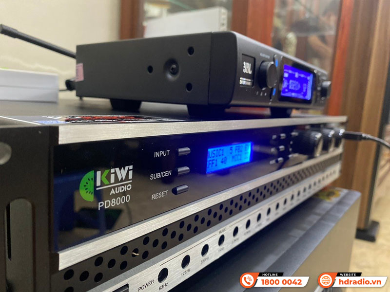 Lắp bộ dàn karaoke cực hay giá hơn 32 triệu cho cô Toan Lắp bộ dàn karaoke cực hay giá hơn 32 triệu cho cô Toan