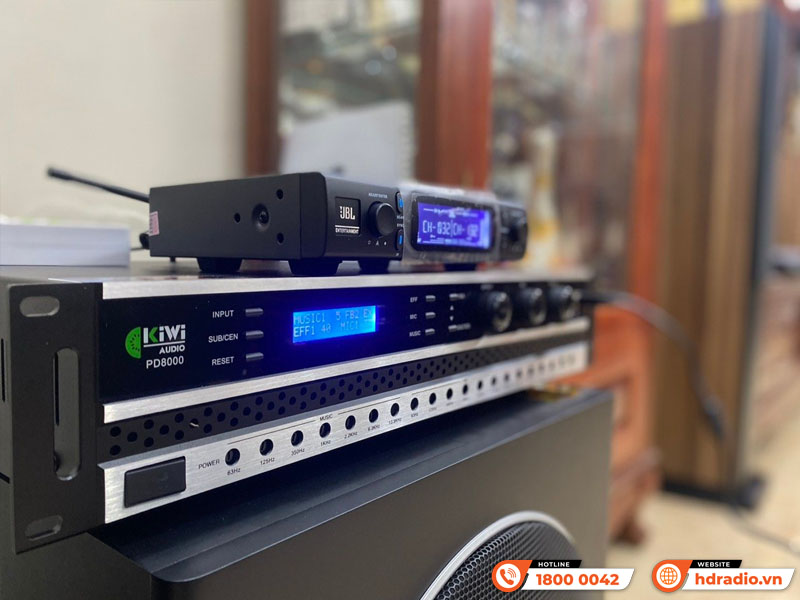 Lắp bộ dàn karaoke cực hay giá hơn 32 triệu cho cô Toan Lắp bộ dàn karaoke cực hay giá hơn 32 triệu cho cô Toan