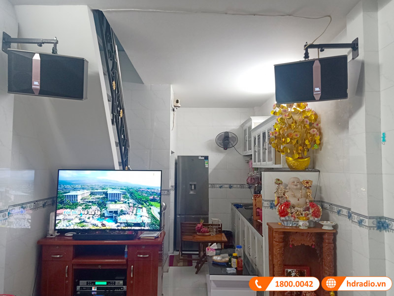 Lắp đặt dàn Karaoke trị giá gần 25 triệu đồng cho anh Việt