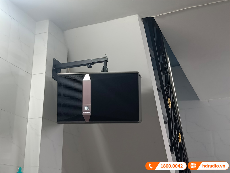 Lắp đặt dàn Karaoke trị giá gần 25 triệu đồng cho anh Việt