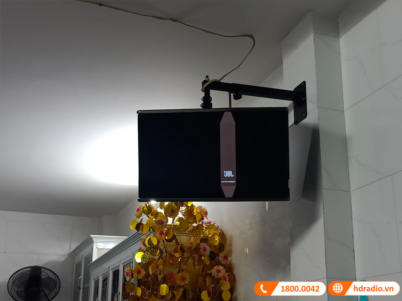 Lắp đặt dàn Karaoke trị giá gần 25 triệu đồng cho anh Việt