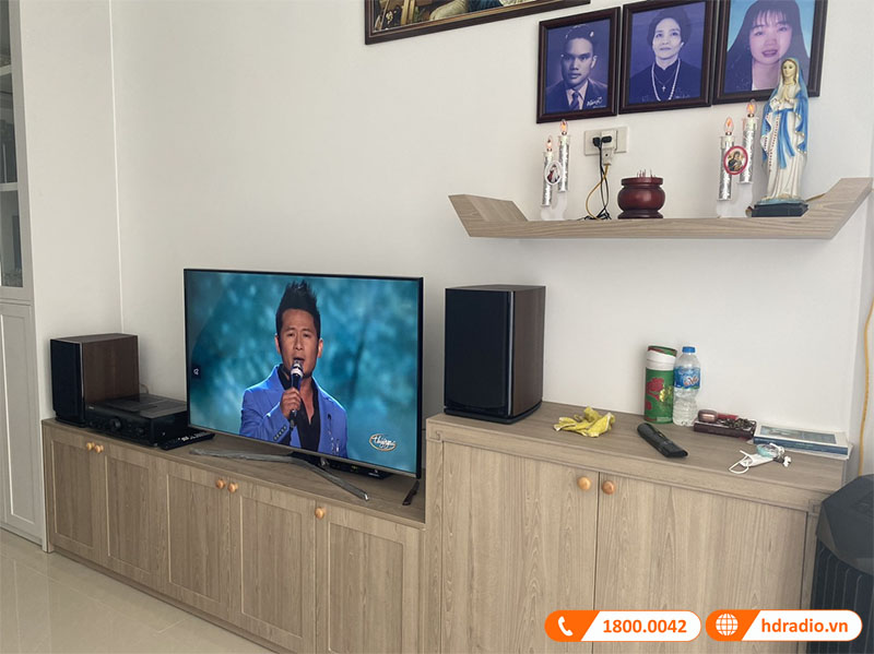 dàn nghe nhạc trị giá gần 20 triệu đồng của anh Thiện ở Hồ Chí Minh