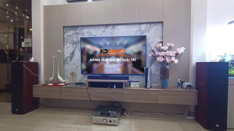 Dàn nghe nhạc của anh Thiện ở Hồ Chí Minh Dàn nghe nhạc của anh Thiện ở Hồ Chí Minh