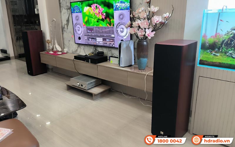 Dàn nghe nhạc của anh Thiện ở Hồ Chí Minh Dàn nghe nhạc của anh Thiện ở Hồ Chí Minh