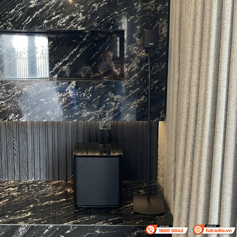 Bộ loa soundbar Bose SB24 của anh Jack Langston Bộ loa soundbar Bose SB24 của anh Jack Langston