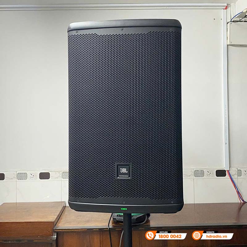 Loa JBL Eon 715, Bass 40cm, Công suất (1300W Peak, 650W RMS) Mixer 3 kênh, LCD, Bluetooth, XLR-7