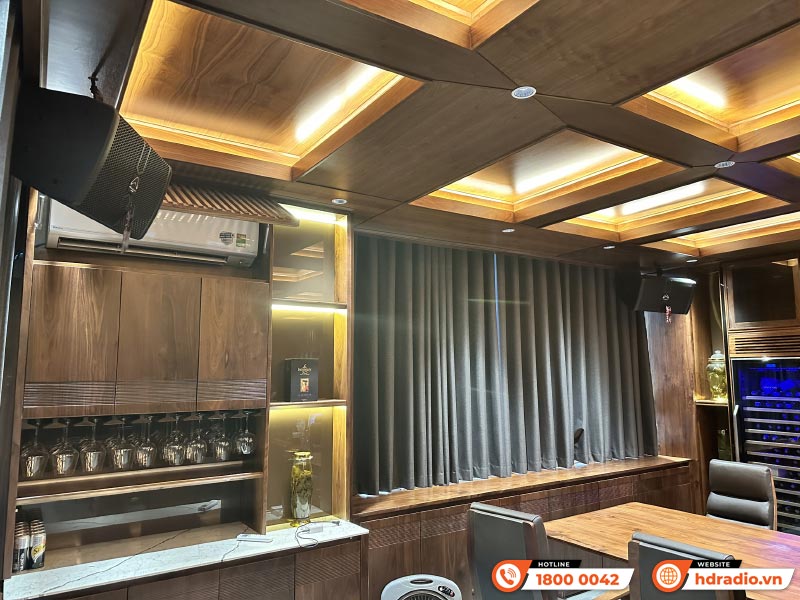 Dàn karaoke cao cấp của chị Phú