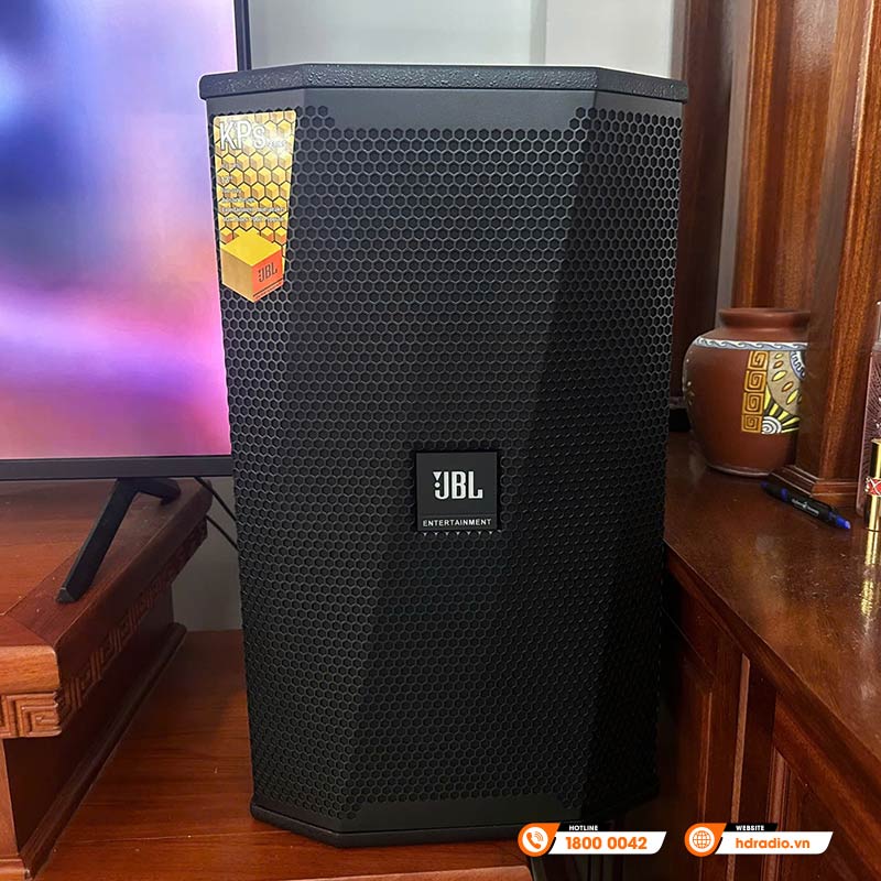 Dàn karaoke của anh Tiến