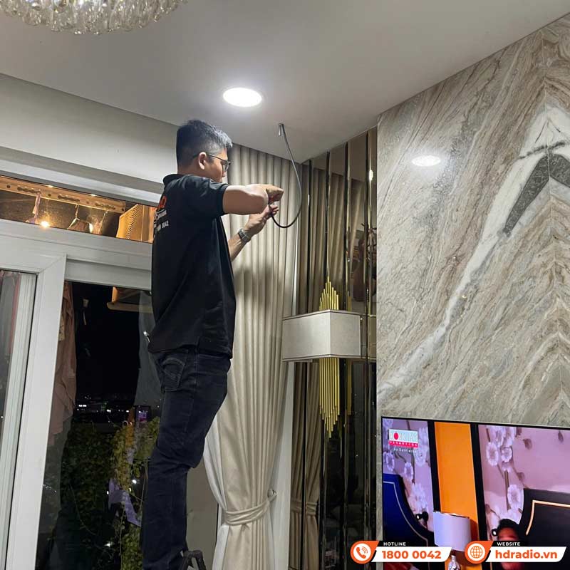 Lắp đặt dàn Karaoke cực chất trị giá hơn 59 triệu đồng cho chị Hương Lắp đặt dàn Karaoke cực chất trị giá hơn 59 triệu đồng cho chị Hương